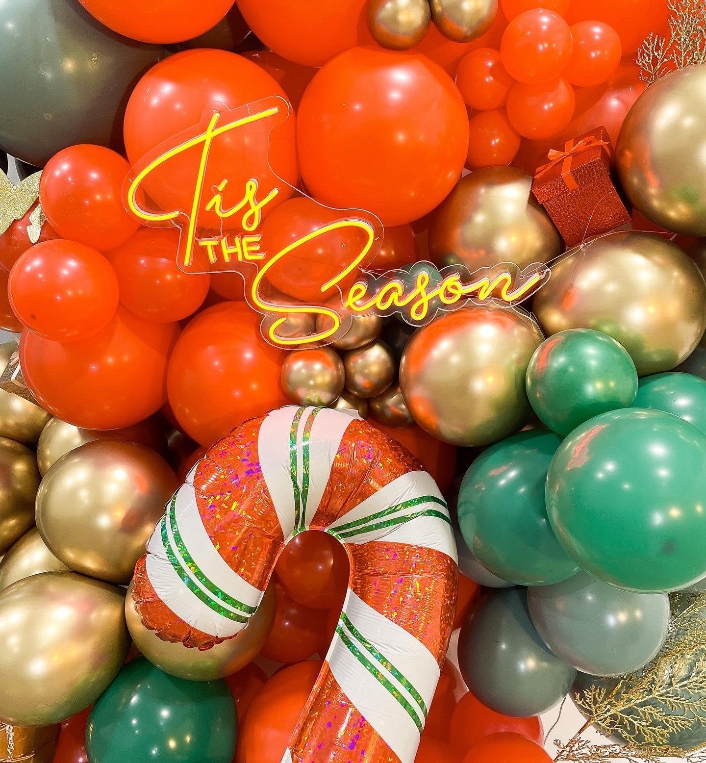 Balloon Themes to Step Up Your 2021 Christmas Party