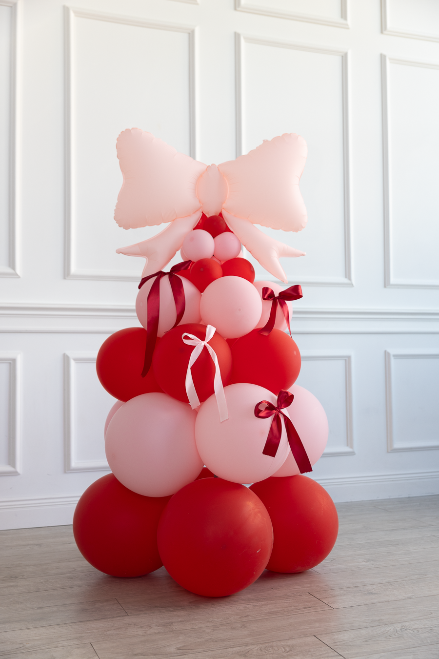 Bow My Gosh Balloon Tower