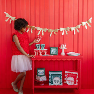 Red and Pink Bow Paper Cups